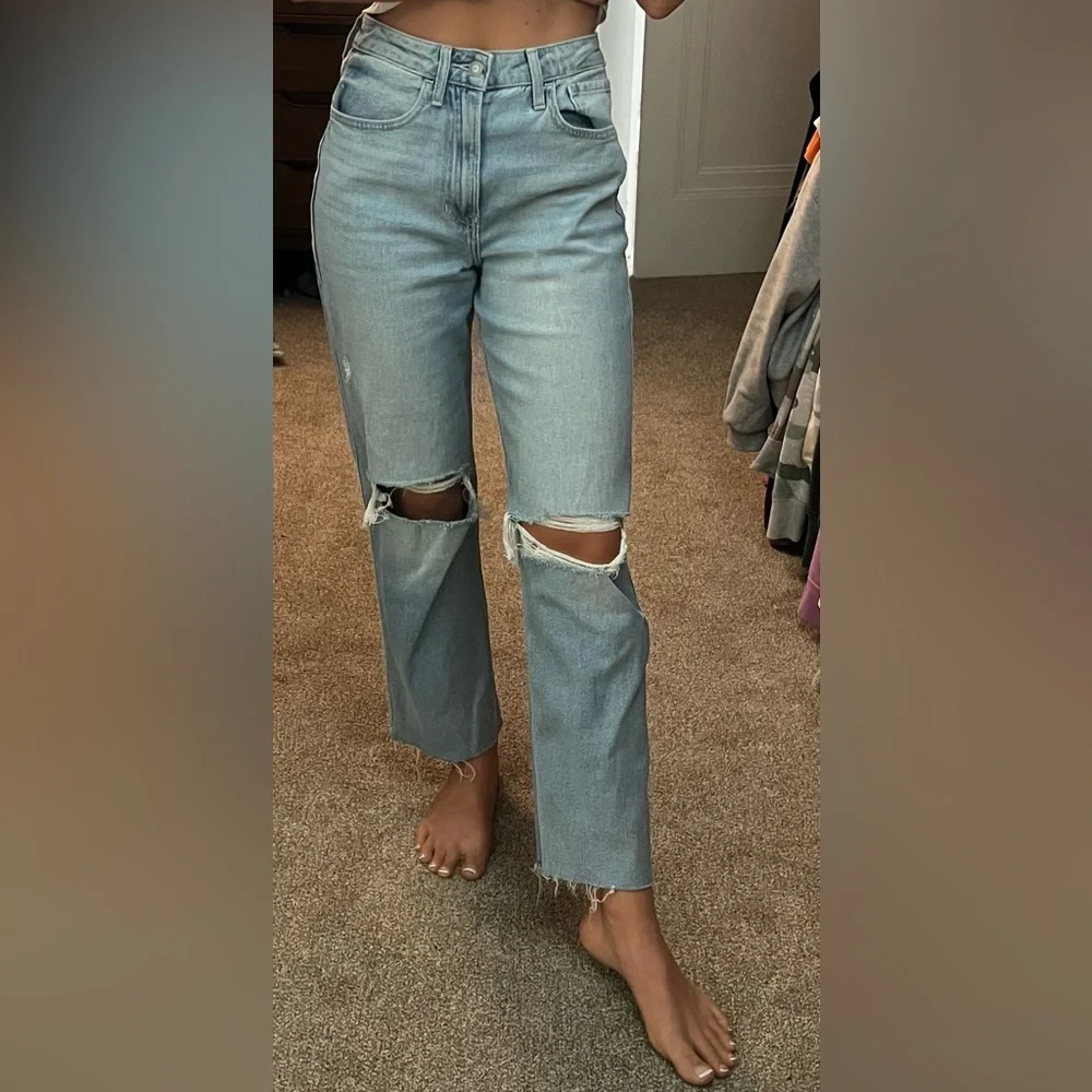 Hollister Distressed Blue Jeans *SIZE 3R* - Picture 2 of 5